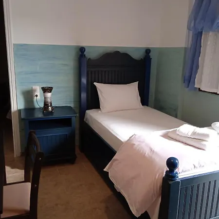 Mani Blue Apartament Oitylo